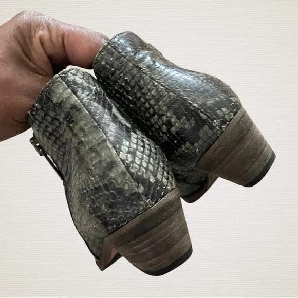Aquatalia Booties Womens 6.5 Green Black Flavia Snakeskin Embossed Leather Chic