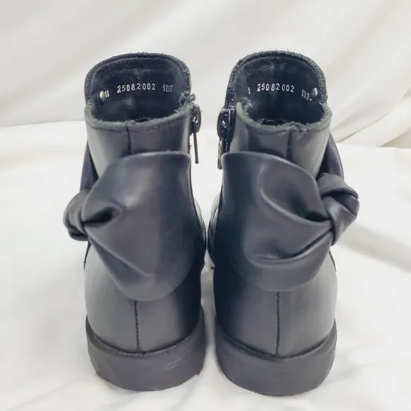 Coqueta Black vegan leather ankle boot bootie Girls bow