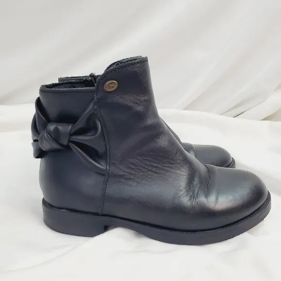 Coqueta Black vegan leather ankle boot bootie Girls bow
