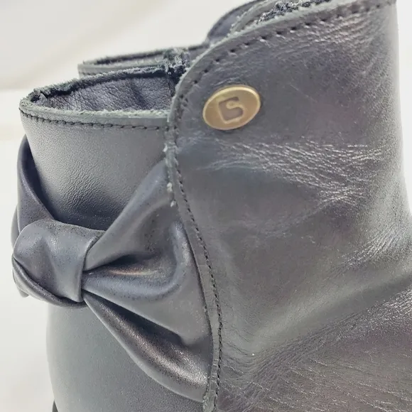 Coqueta Black vegan leather ankle boot bootie Girls bow