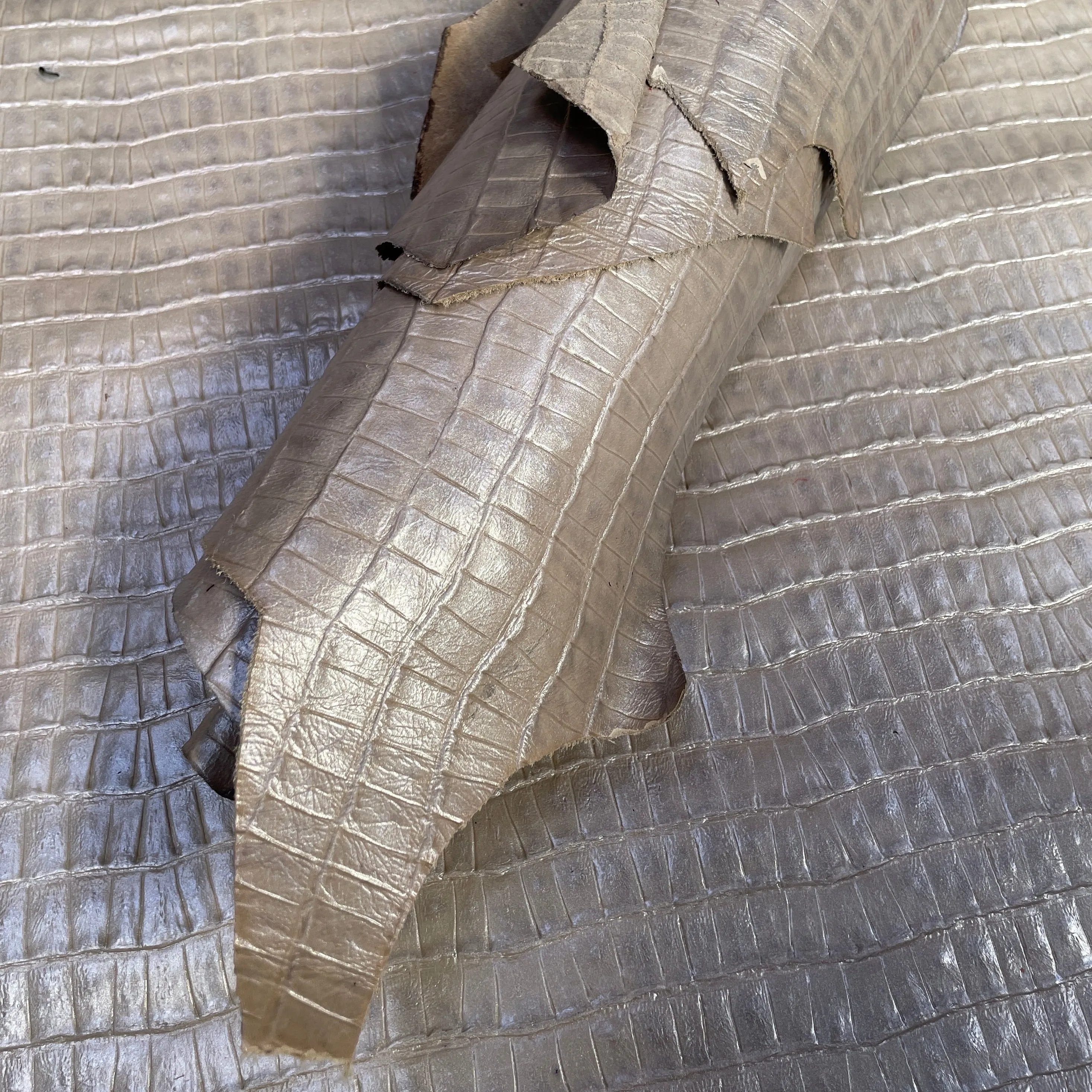Crocodile Print Goat Skin | Grey | 0.8mm | 8 sq.ft | $75 ea.