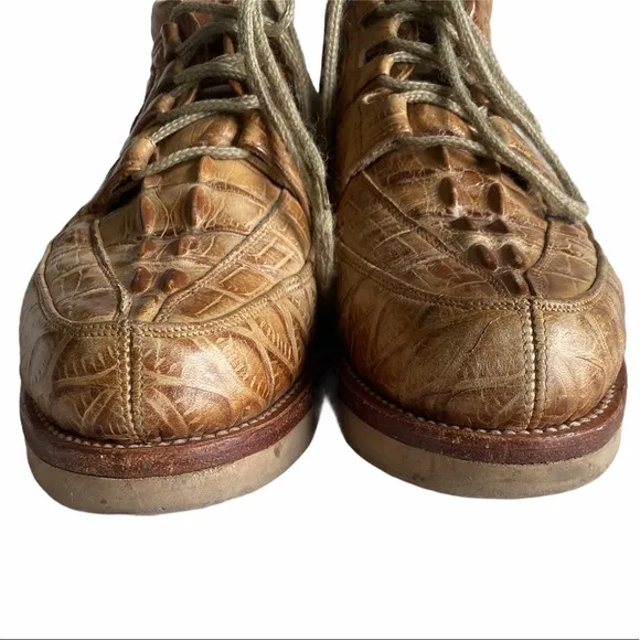 Embossed Alligator Western Shoes