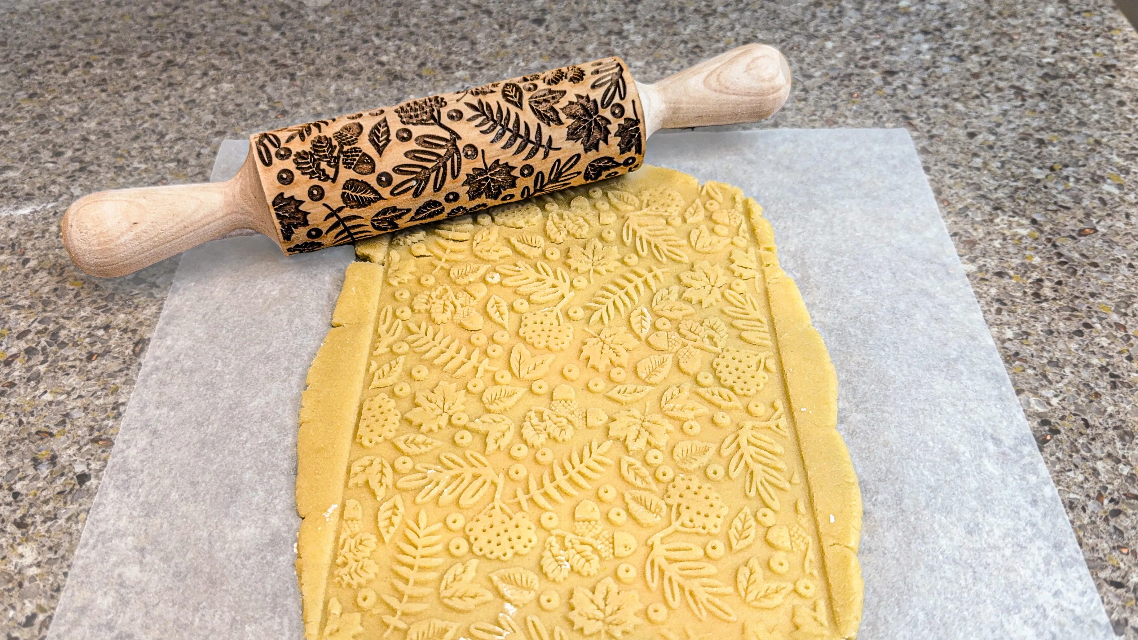 Fall Leaves Embossed Rolling Pin, Maple, Acorns, Rowan Texture for Clay and Cookie, Bakery Craft, Pottery Roller, Gift for the Ceramist