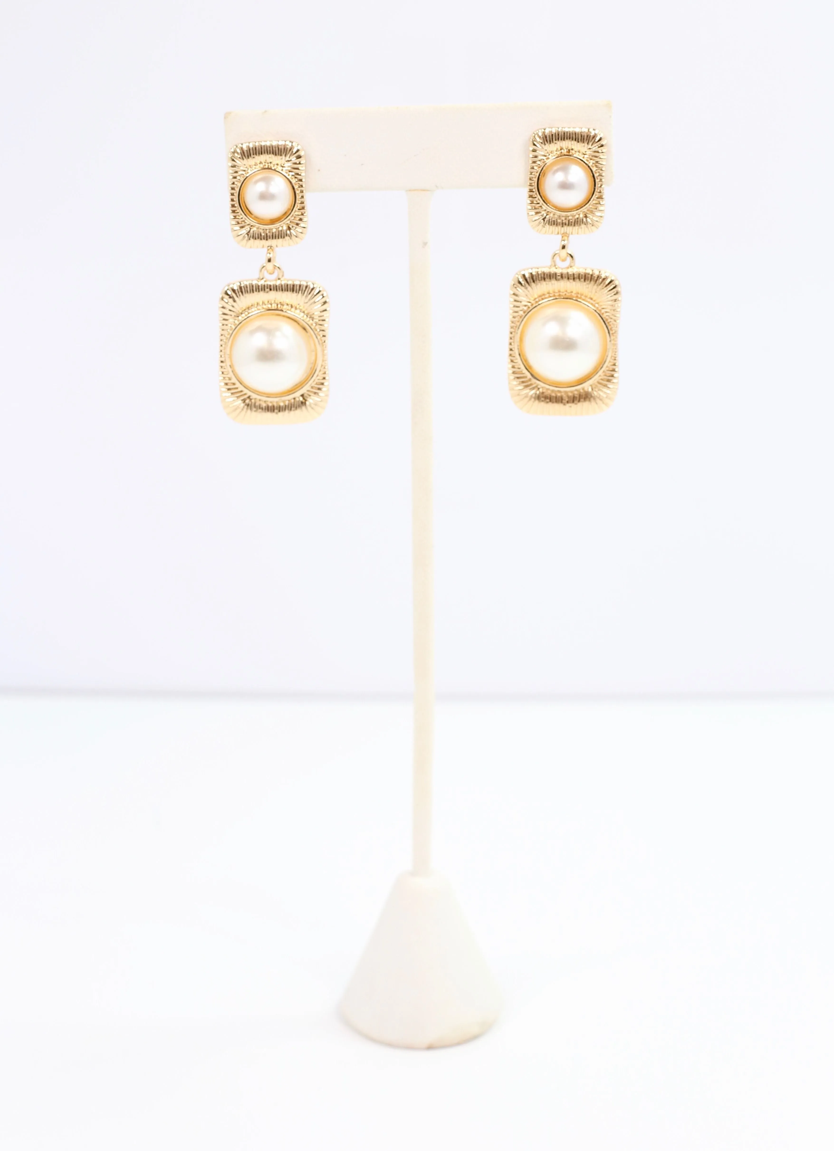 Giovonnie Pearl Drop Earring Gold