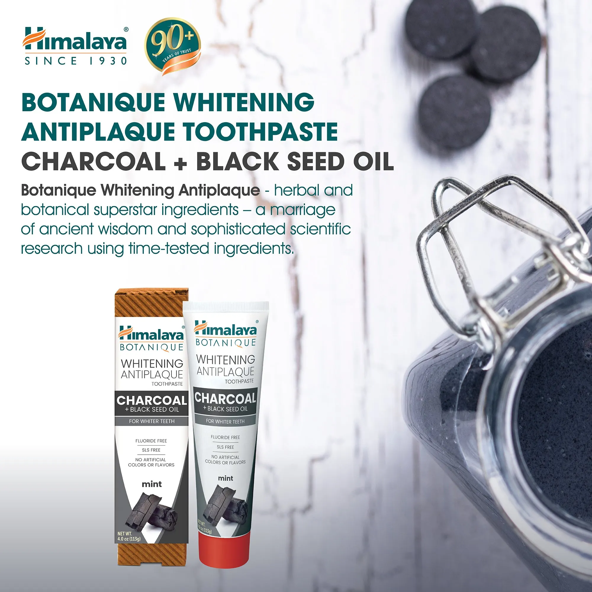 Himalaya Botanique Whitening Antiplaque Toothpaste Charcoal   Black Seed Oil 113G