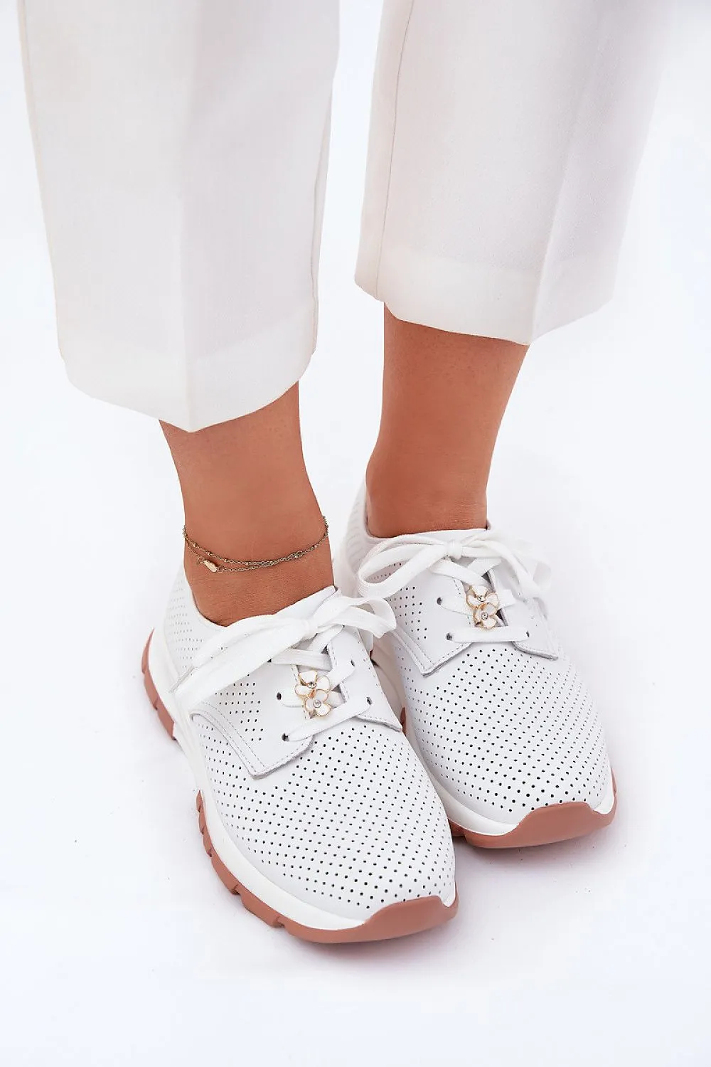 Low Shoes Step in style