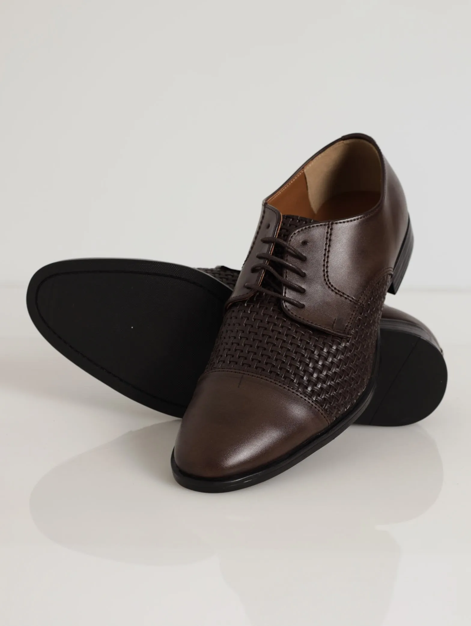 Men's Weave Embossed Derby With Plain Toe Cap Sandal - Brown