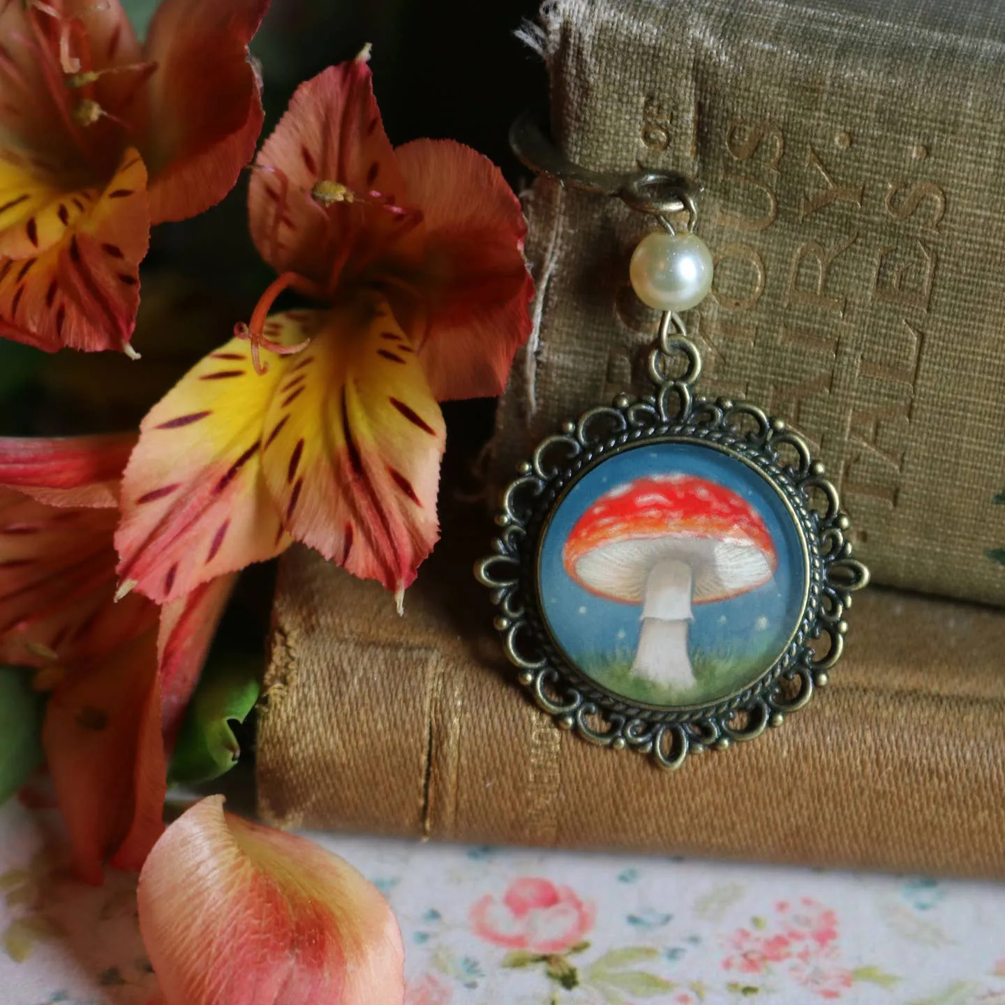 Moonlit Toadstool Book Hook