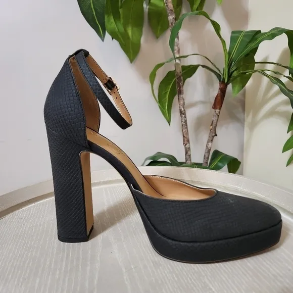 NEW Jessica Simpson Ankle Platform Embossed Leather Pumps Black 10