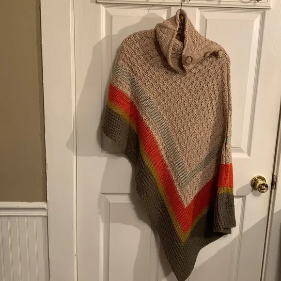 NEW Vertigo Paris Multi- color Poncho