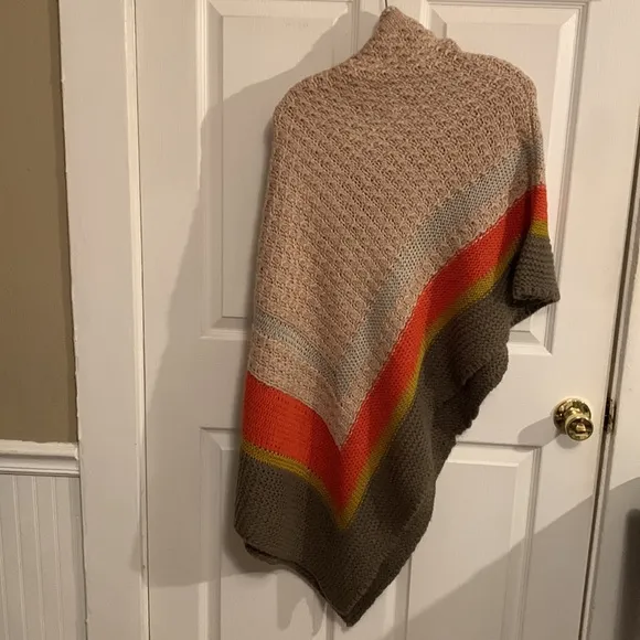 NEW Vertigo Paris Multi- color Poncho