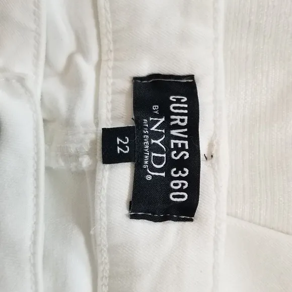 NYDJ White Curves 360 Jeans Embroidered Side Vent