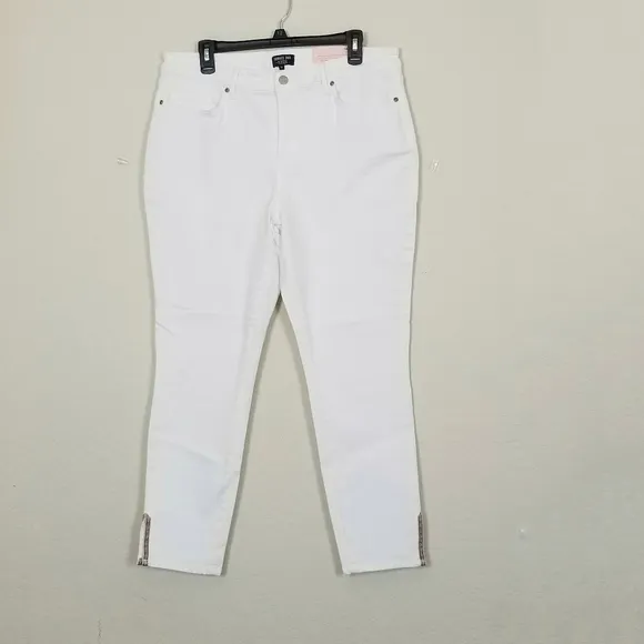 NYDJ White Curves 360 Jeans Embroidered Side Vent