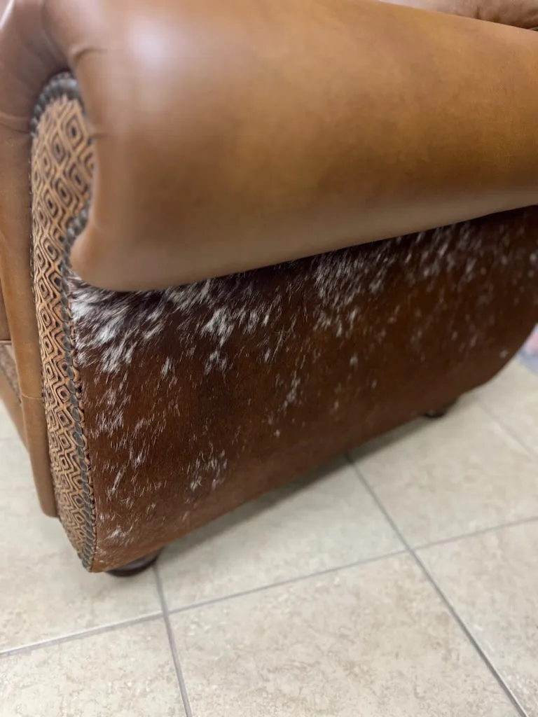 Silverado Chair and Ottoman Set in Leather and Cowhide