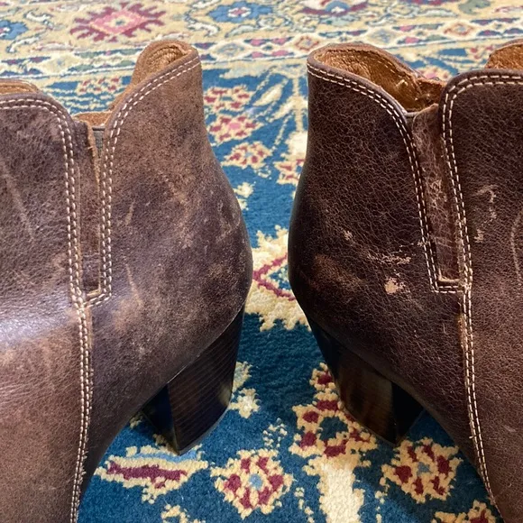 🍄Sofft Wera distressed Brown leather Ankle Boot