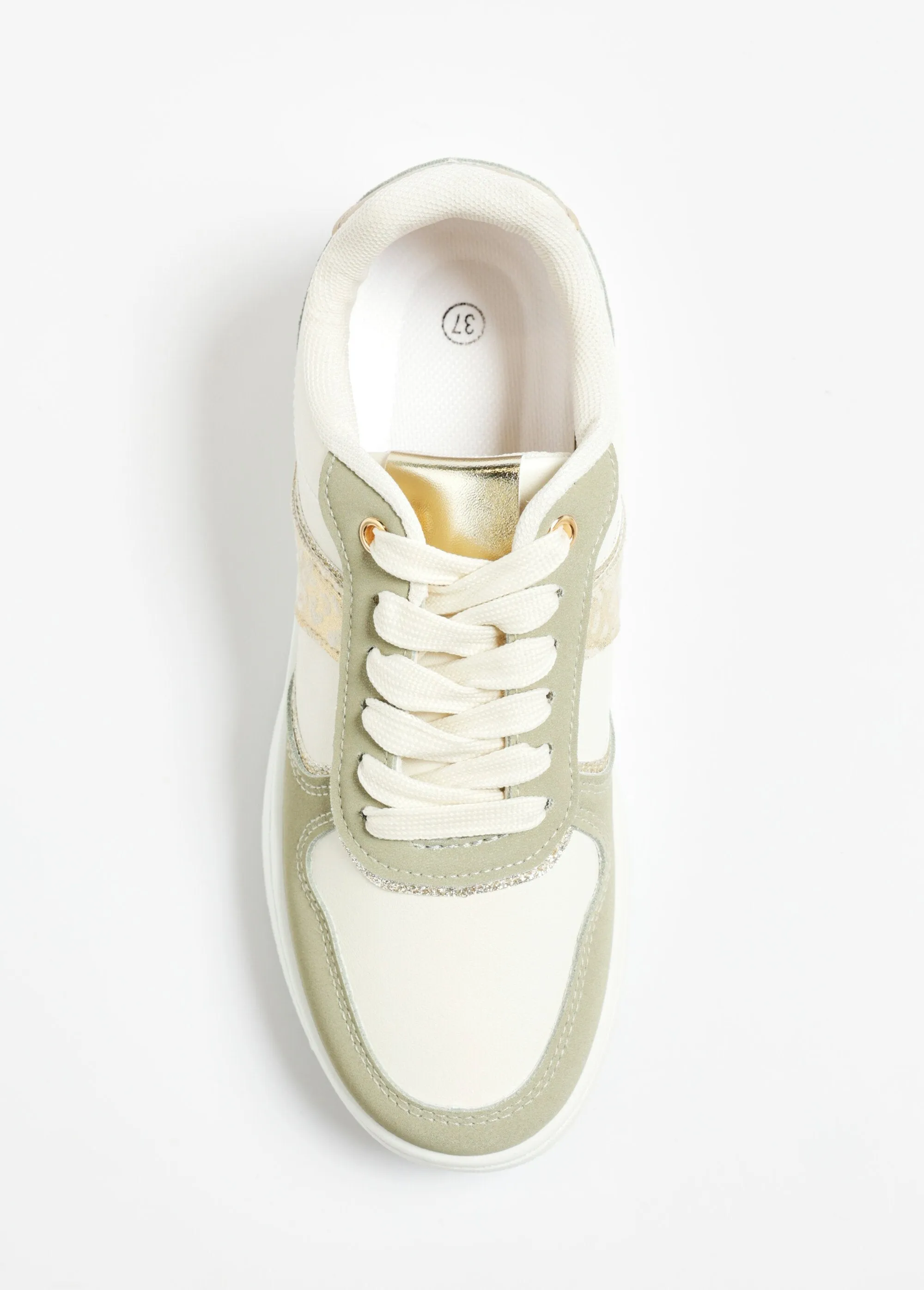Two-tone sneakers with metallic details