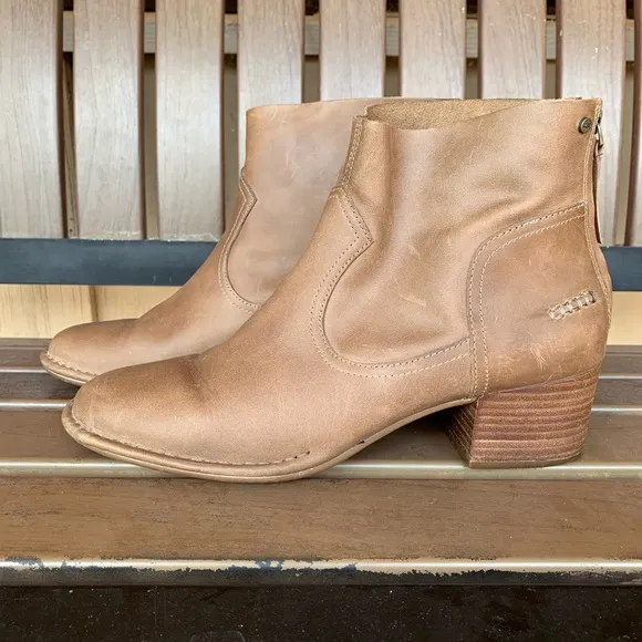 Ugg Bandara Leather Sahara Ankle Boots Size 11