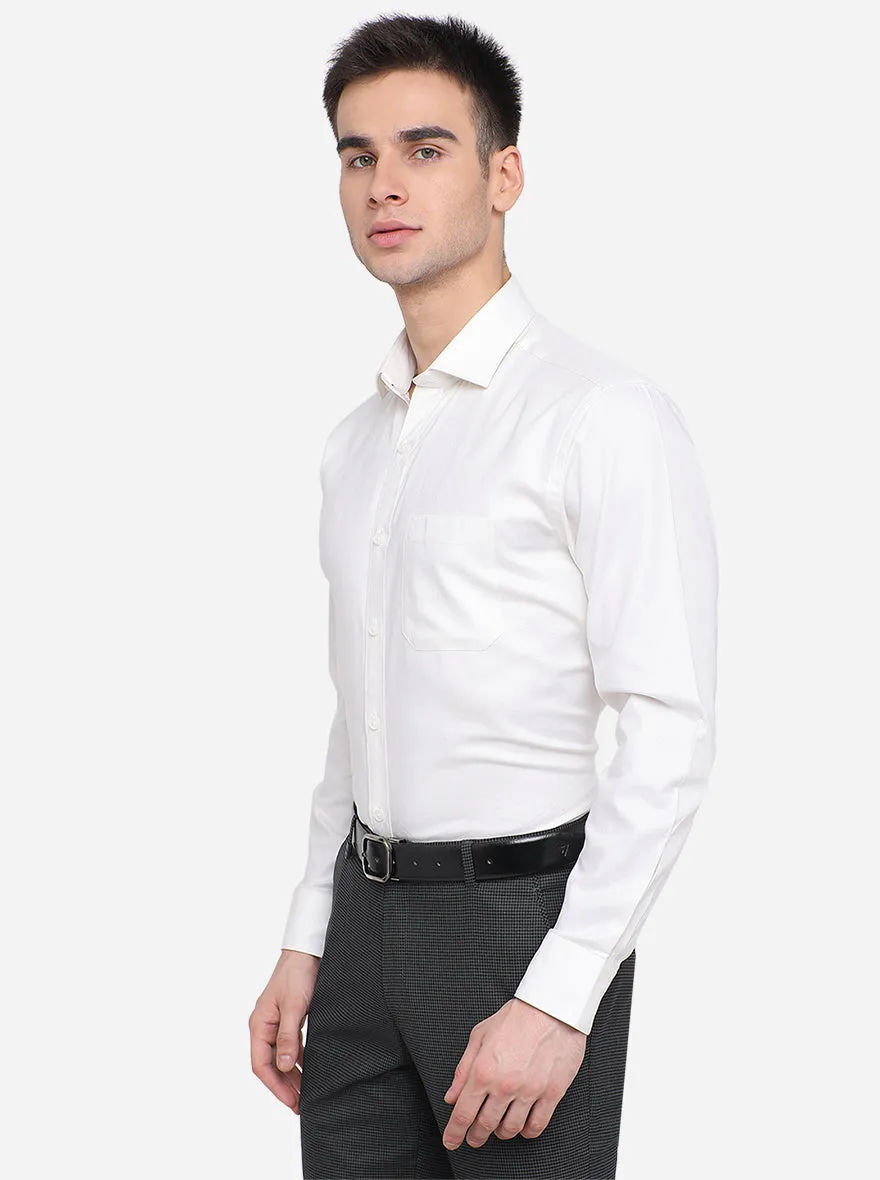 White Solid Regular Fit Formal Shirt | JadeBlue