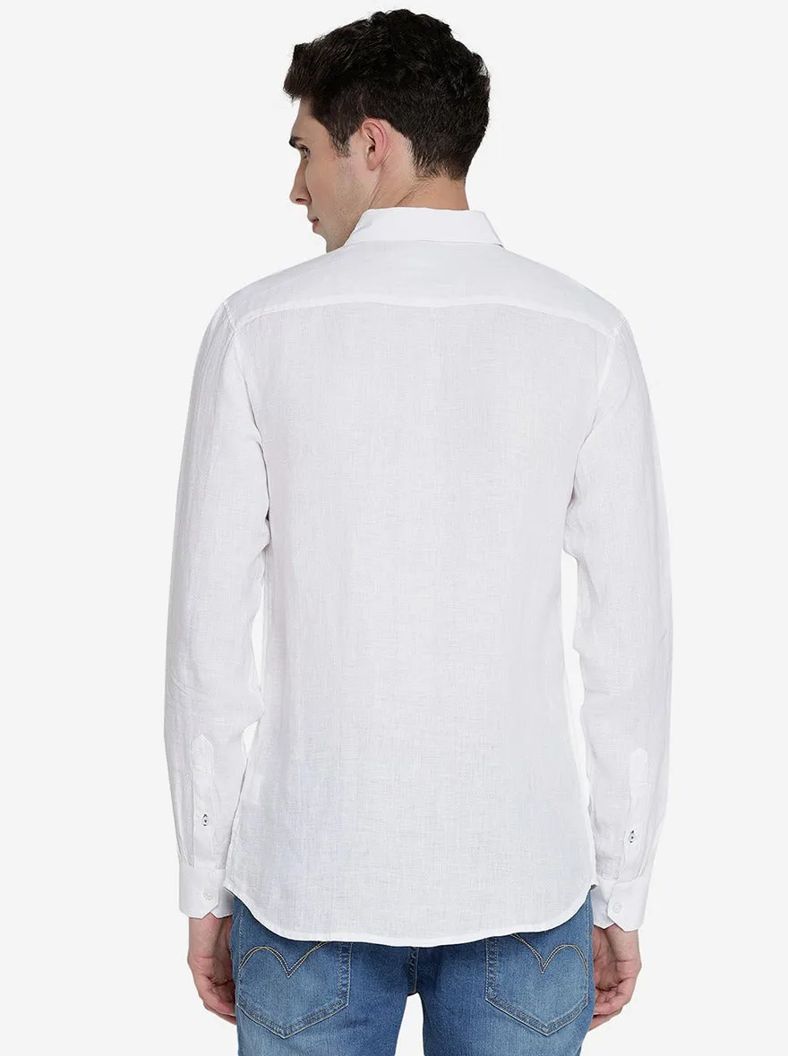 White Solid Slim Fit Casual Shirt | JadeBlue