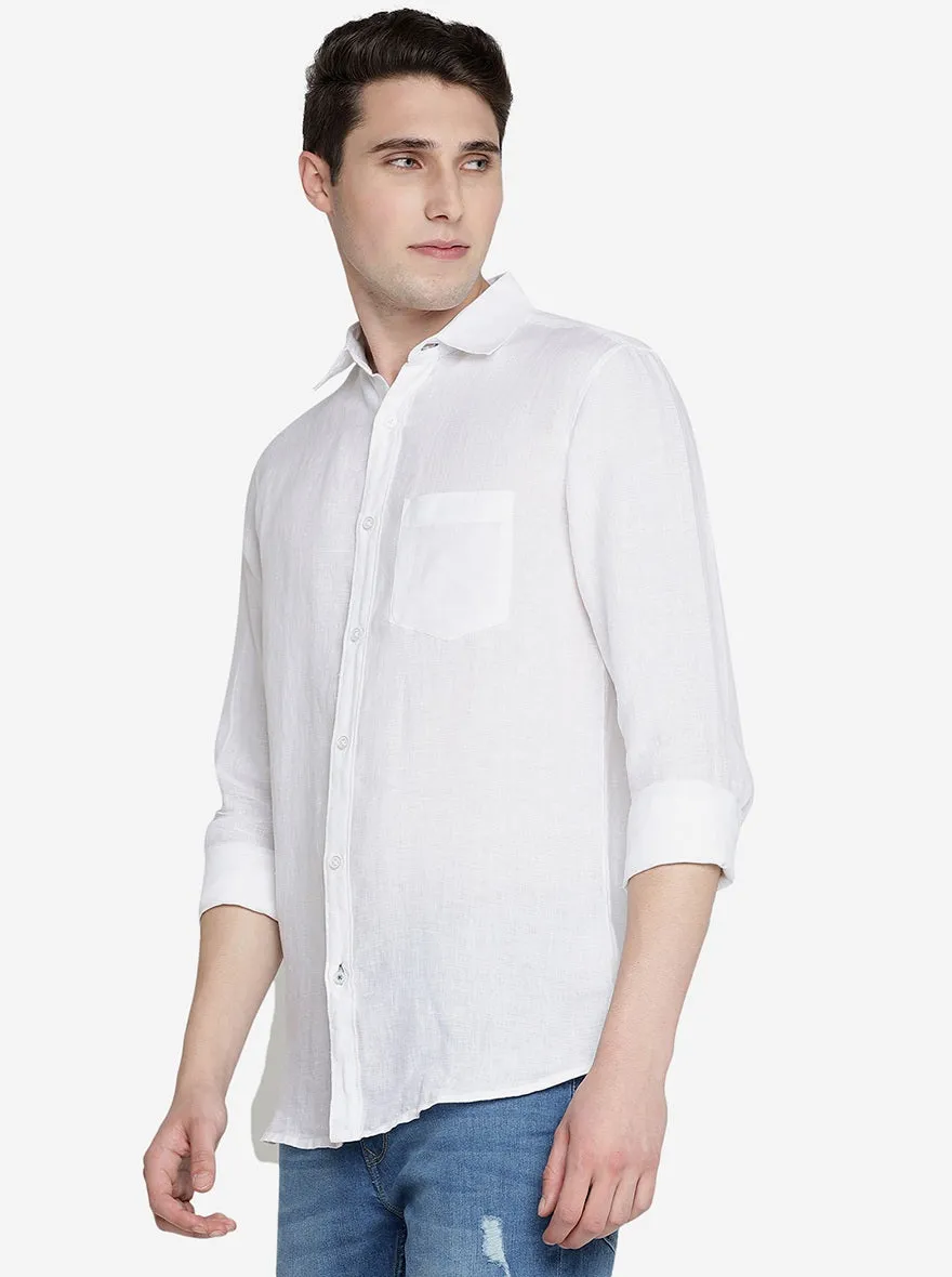 White Solid Slim Fit Casual Shirt | JadeBlue
