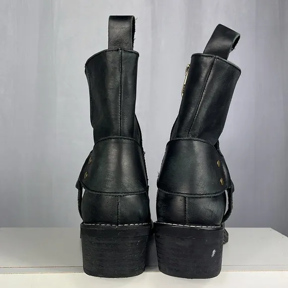 Zara Biker Leather Ankle Boot in Black.
